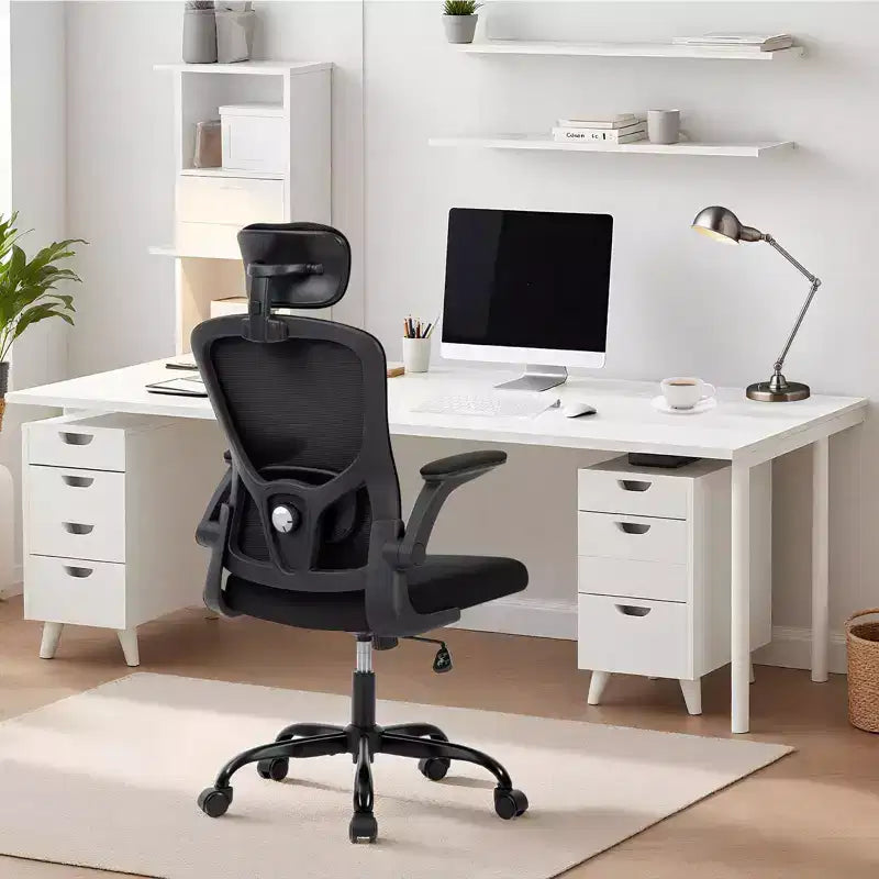 Fauteuil de bureau ergonomique avec dossier haut en maille, appuie-tête et support lombaire réglables, accoudoirs relevables