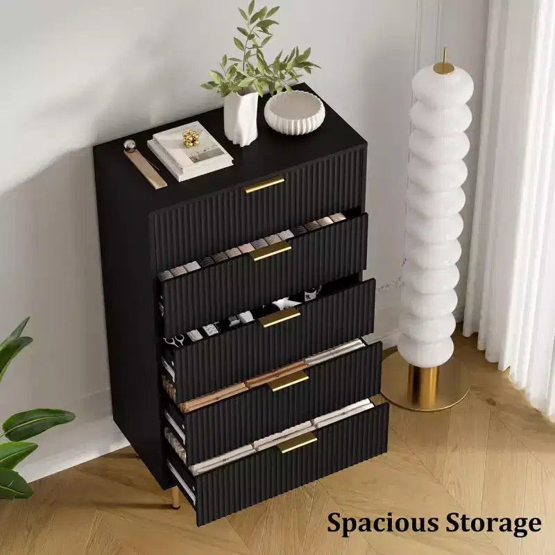 Commode à 5 tiroirs pour chambre à coucher, commode haute en bois de 119 cm avec poignées dorées, commode de rangement cannelée, commode de placard pour chambre à coucher