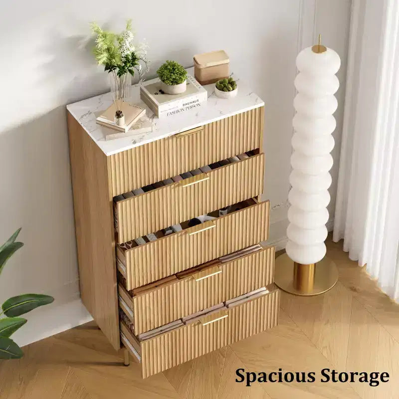 Commode à 5 tiroirs pour chambre à coucher, commode haute en bois de 119 cm avec poignées dorées, commode de rangement cannelée, commode de placard pour chambre à coucher