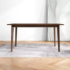 Table à manger en bois massif du milieu du siècle, 4 à 6 places, finition brune
